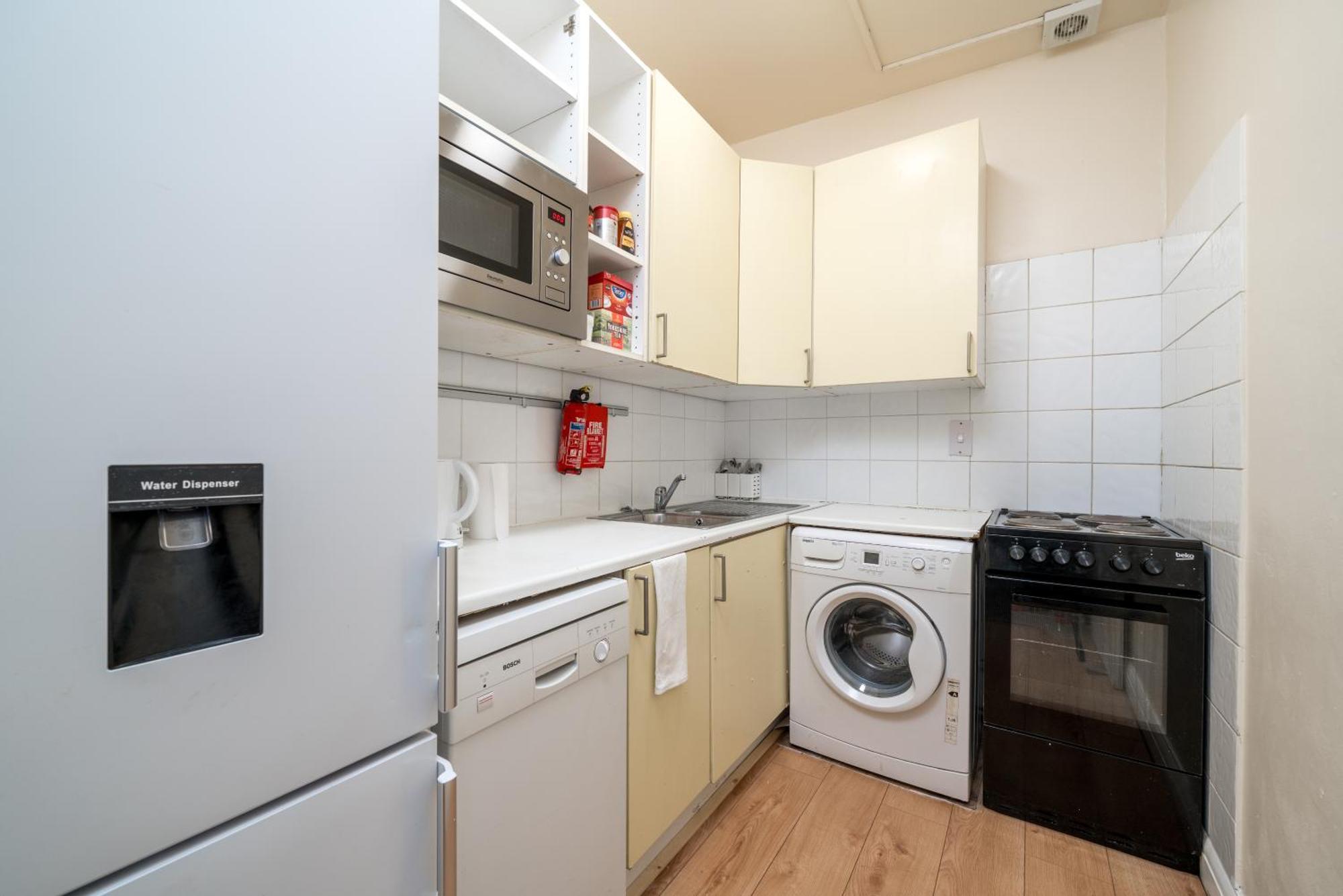 Cozy Maisonette Near Abbey Road ลอนดอน ภายนอก รูปภาพ